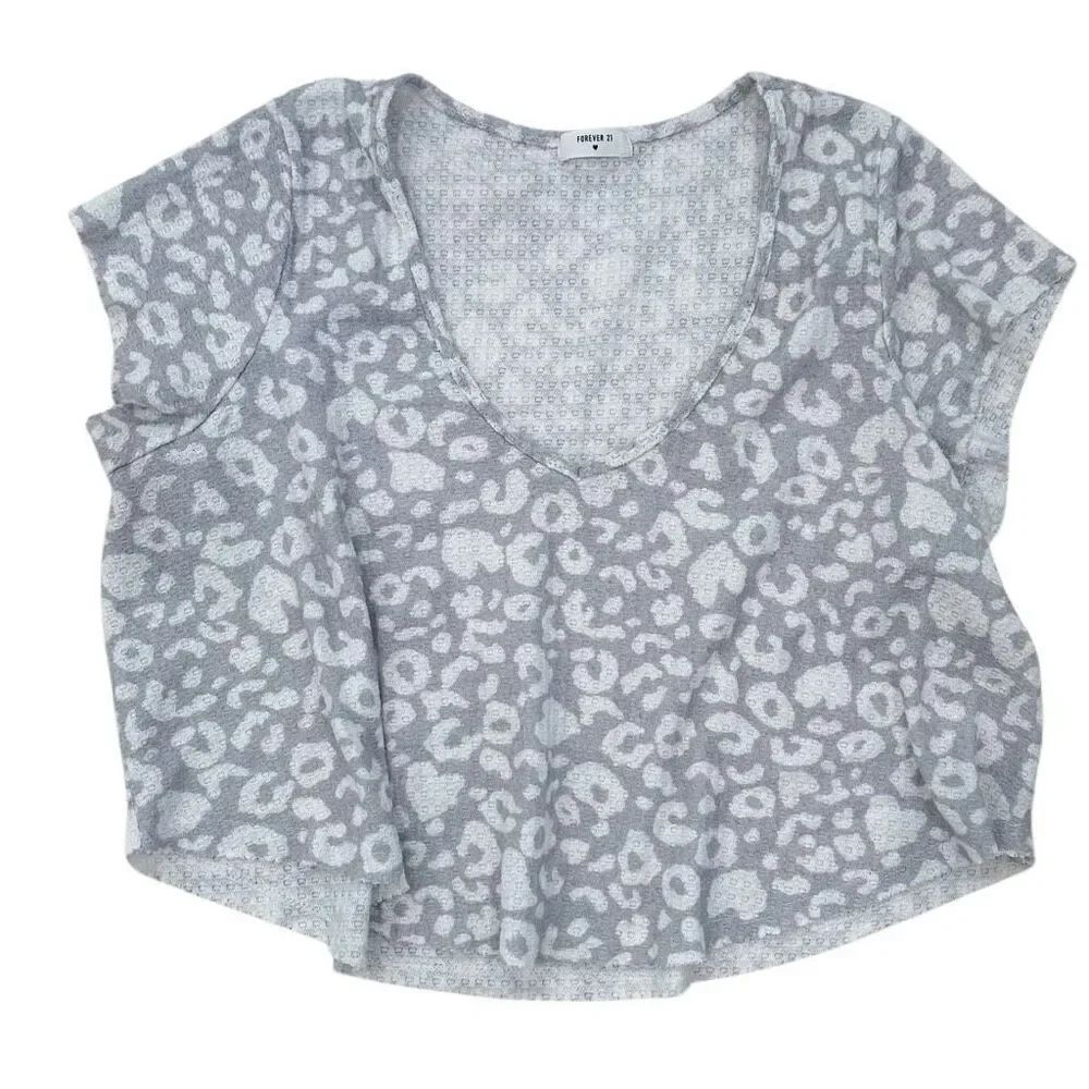 Forever 21 Waffle Textured Animal Print Cap Sleeve Gray Crop Tee Small